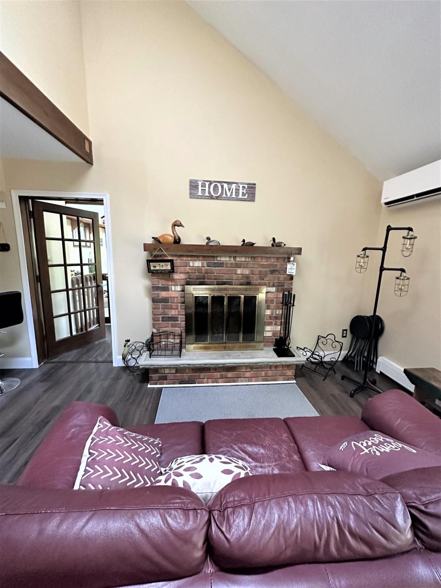 Wow!! Ultimate Pocono Retreat, Hot Tub, Game Room, Deck, Lakes, Skiing, Pools Long Pond エクステリア 写真