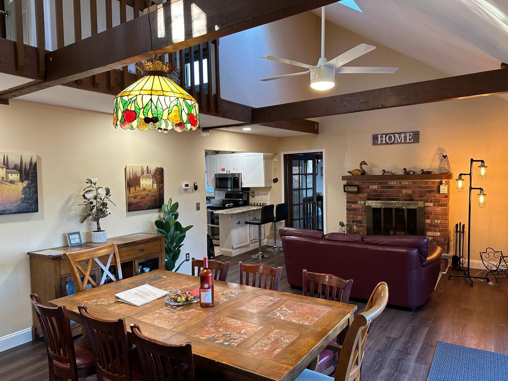 Wow!! Ultimate Pocono Retreat, Hot Tub, Game Room, Deck, Lakes, Skiing, Pools Long Pond エクステリア 写真